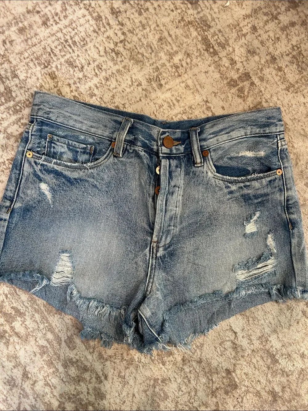 Blank NYC Light Blue Distressed Denim Shorts non-stretch size 28